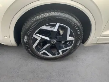 Touareg 3.0 TDI 4M R-LINE IQ.LIGHT AHK LUFT RFK