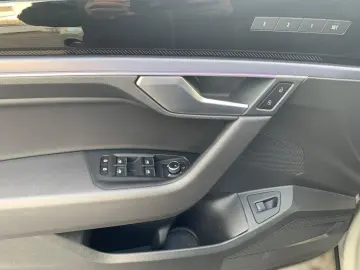 Touareg 3.0 TDI 4M R-LINE IQ.LIGHT AHK LUFT RFK