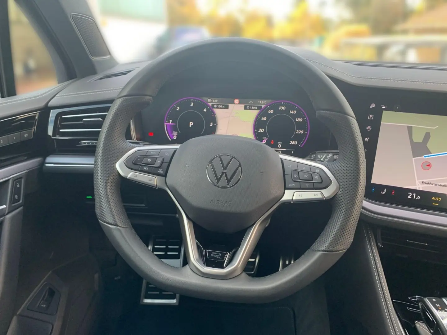 Touareg 3.0 TDI 4M R-LINE IQ.LIGHT AHK LUFT RFK