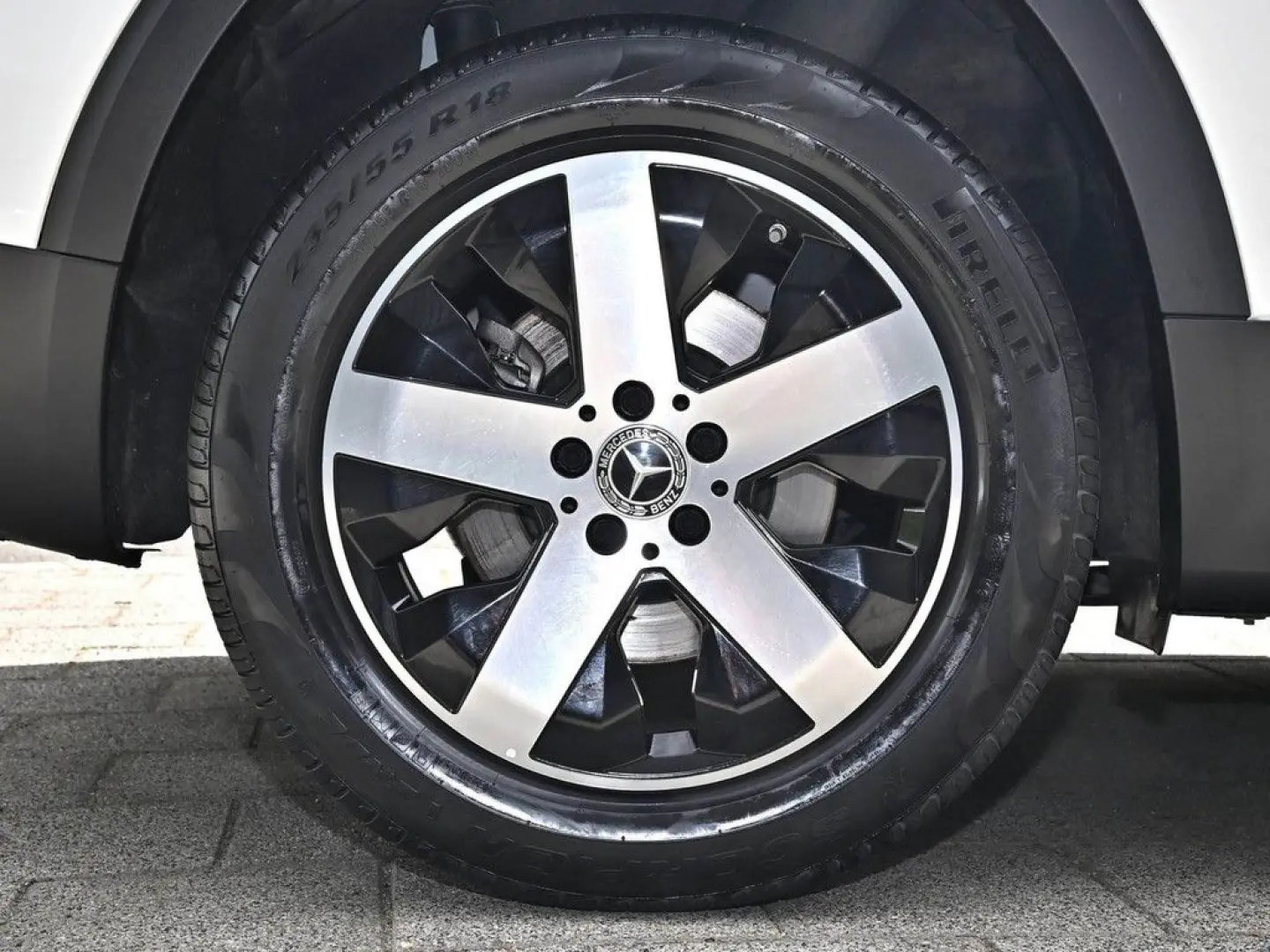 Mercedes-Benz GLB 220 4Matic Progressive Advanced LED Pano