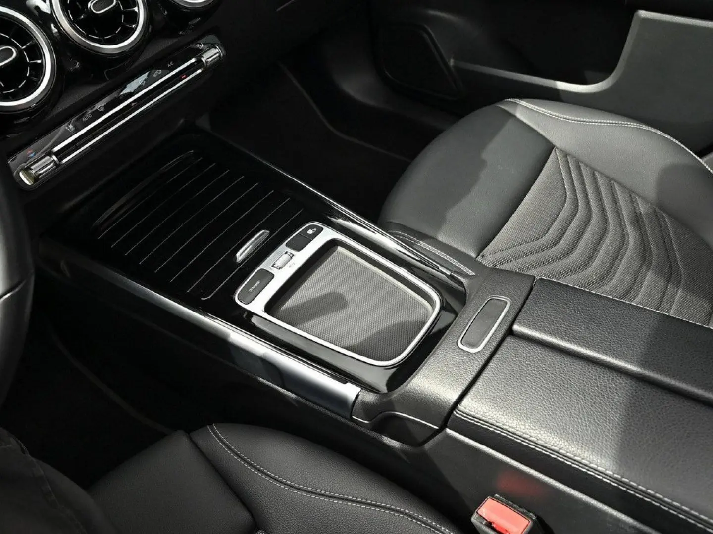 Mercedes-Benz GLB 220 4Matic Progressive Advanced LED Pano