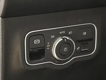 Mercedes-Benz GLB 220 4Matic Progressive Advanced LED Pano