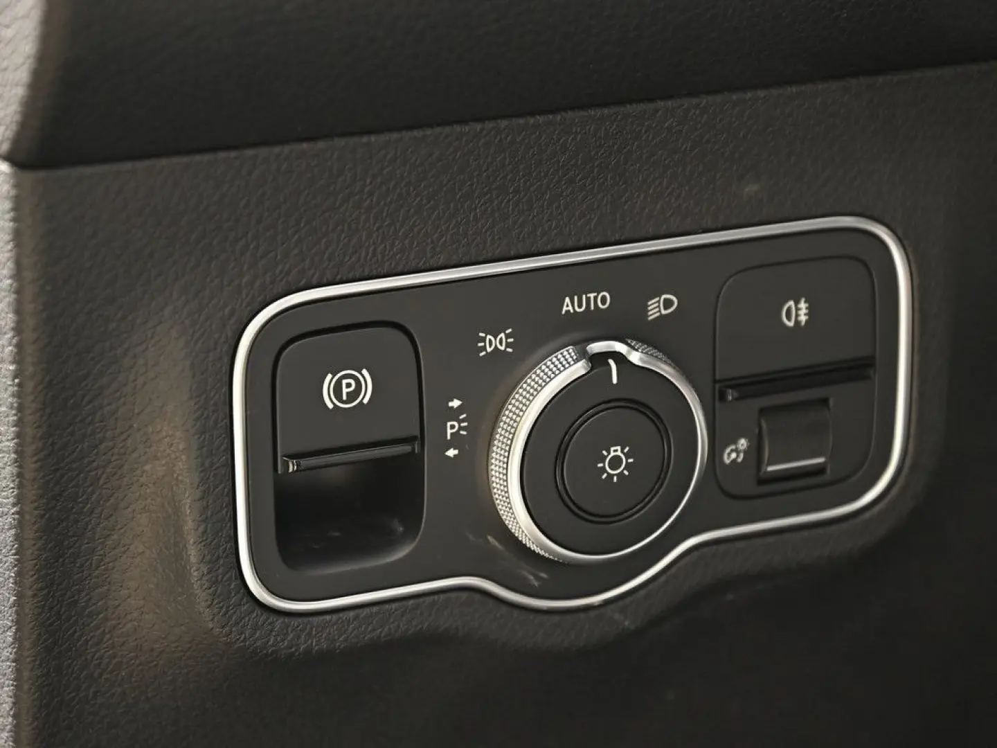 Mercedes-Benz GLB 220 4Matic Progressive Advanced LED Pano