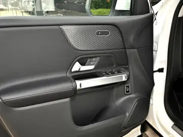 Mercedes-Benz GLB 220 4Matic Progressive Advanced LED Pano