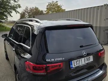 Mercedes-Benz GLB 200