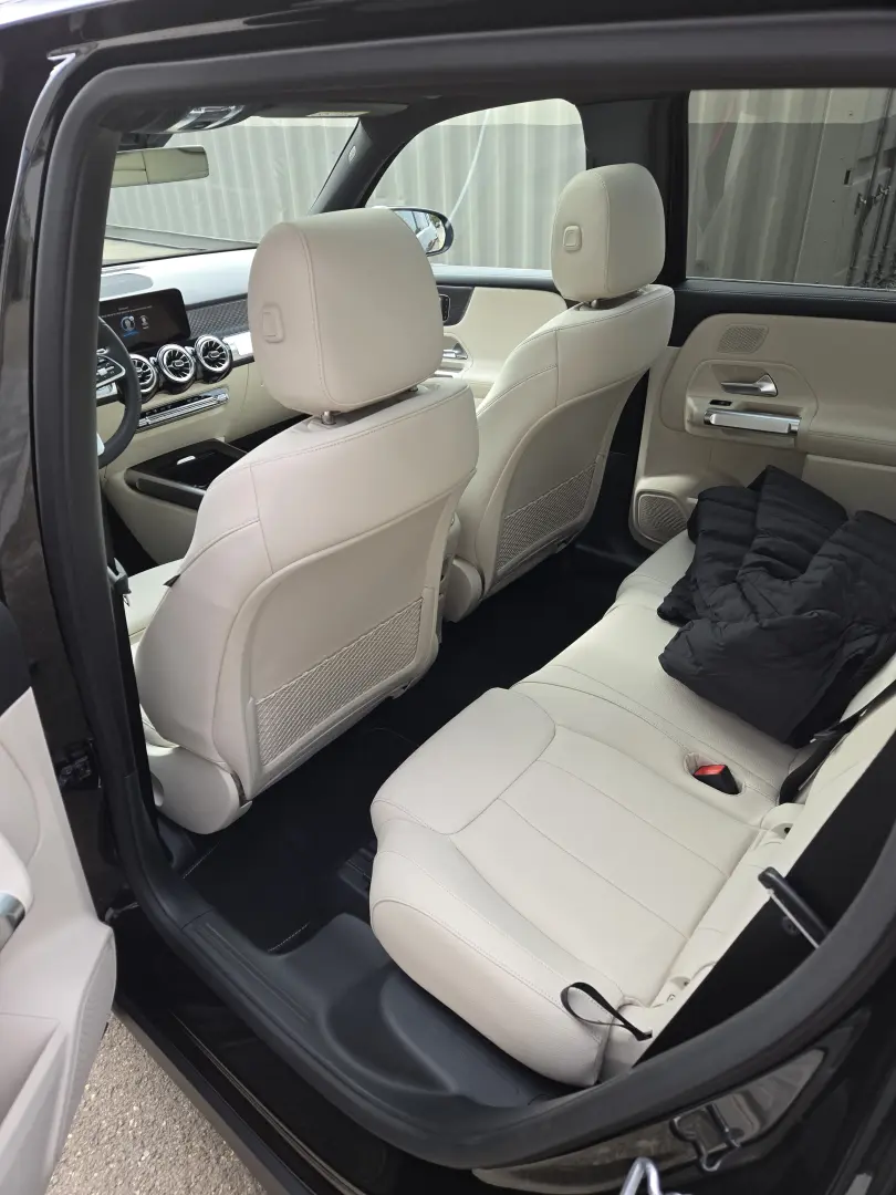 Mercedes-Benz GLB 200