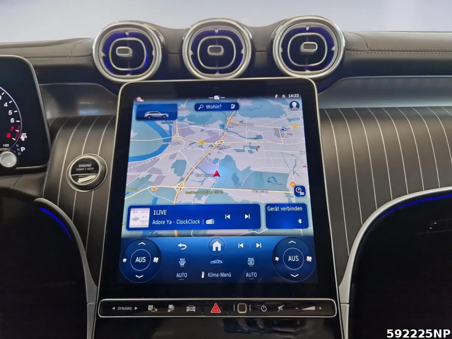 GLC 300 e 4M AMG  Pano AHK 360  HUD DigitalLight