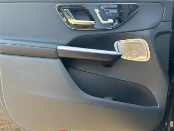 GLC 400 e 4M AMG HUD AHK Pano. Digi.Li. Sitzbel.