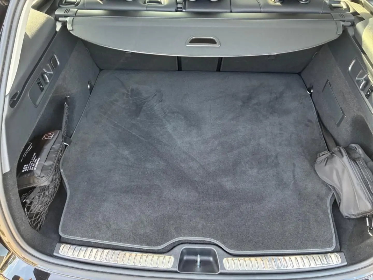 GLC 400 e 4M AMG HUD AHK Pano. Digi.Li. Sitzbel.