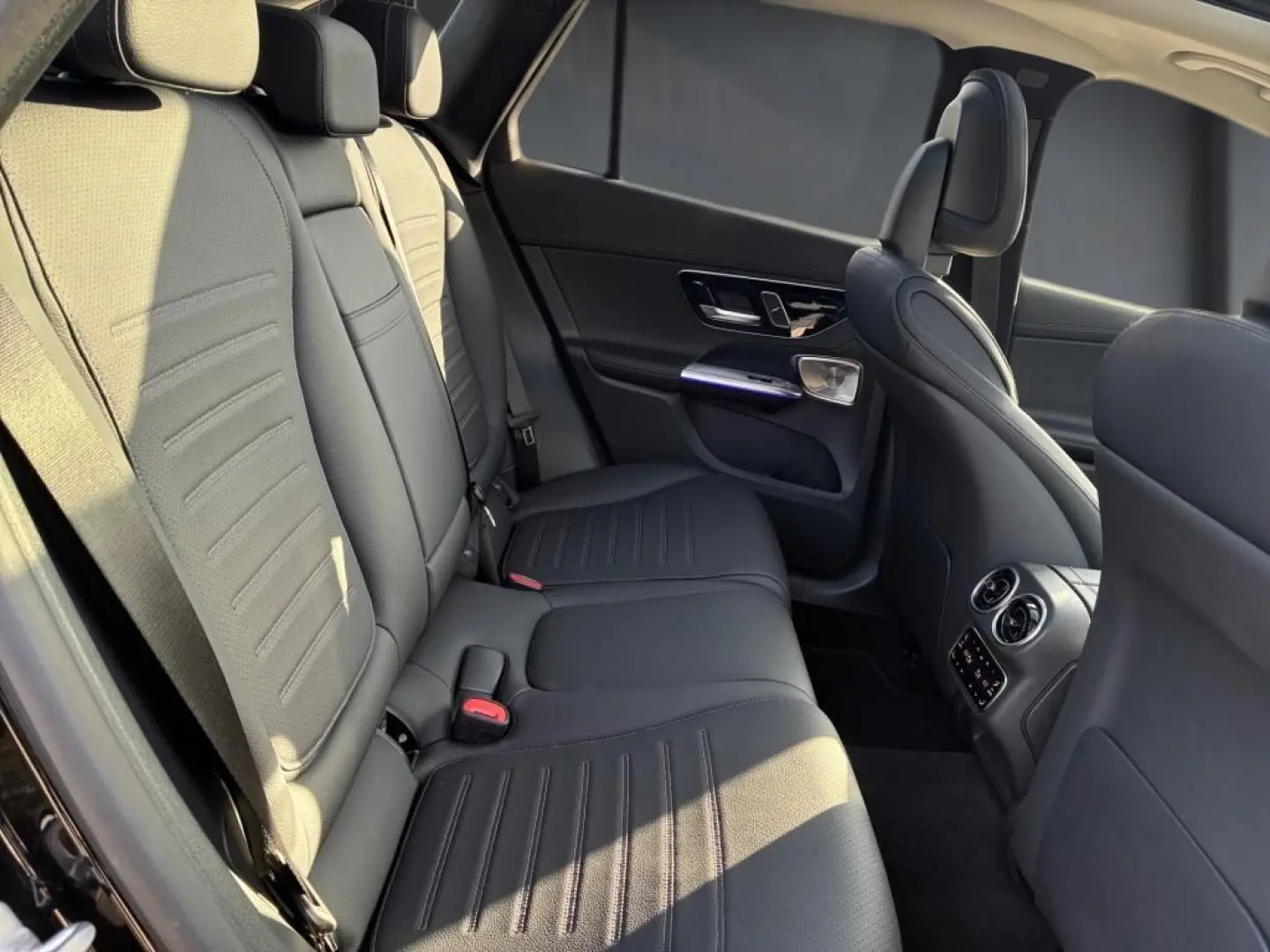 GLC 400 e 4M AMG HUD AHK Pano. Digi.Li. Sitzbel.