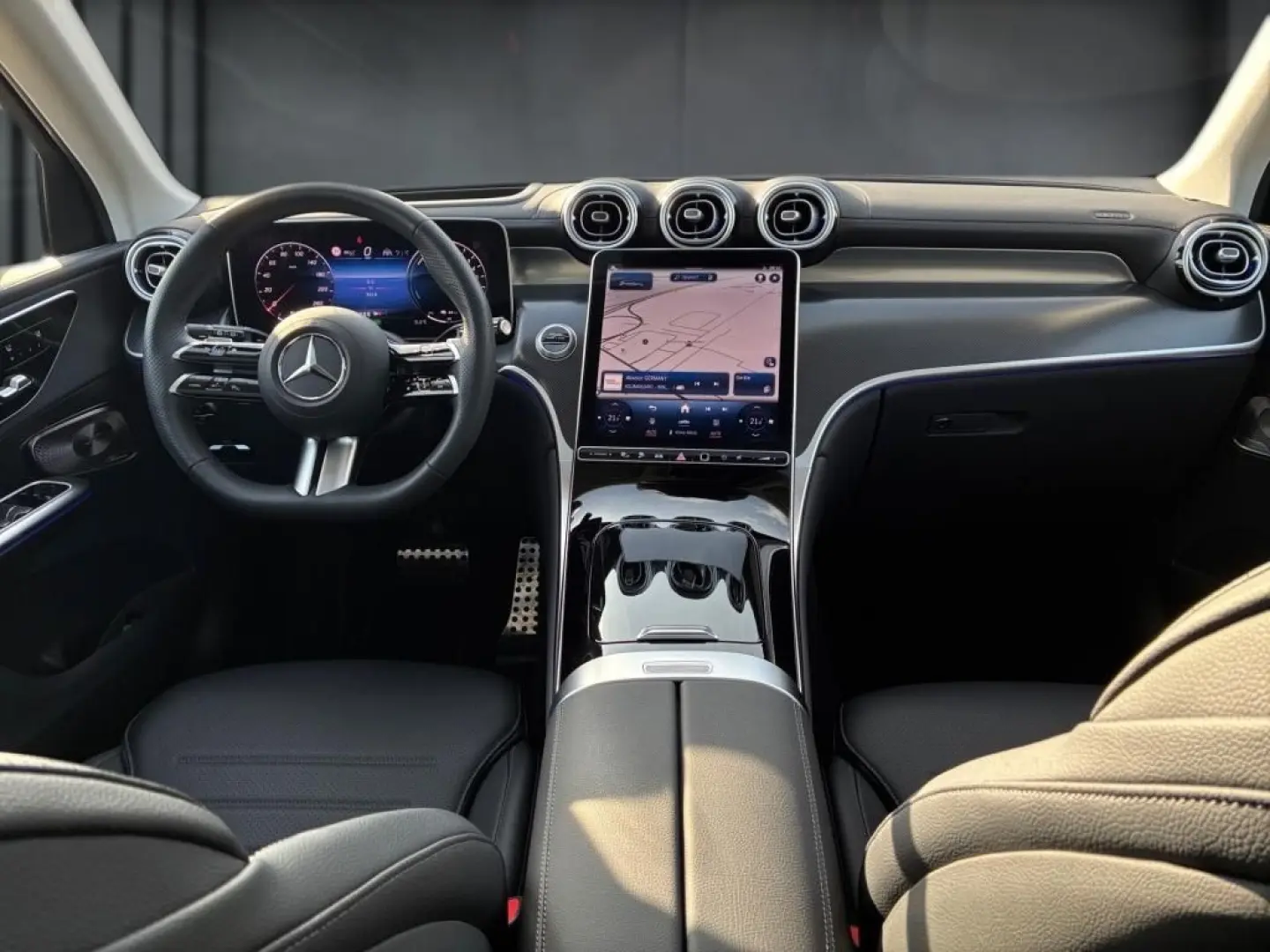 GLC 400 e 4M AMG HUD AHK Pano. Digi.Li. Sitzbel.