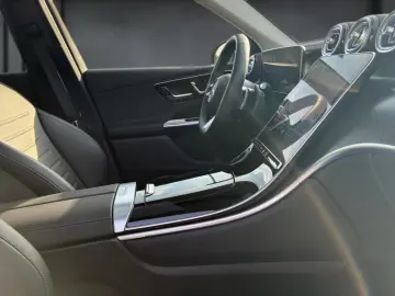 GLC 400 e 4M AMG HUD AHK Pano. Digi.Li. Sitzbel.