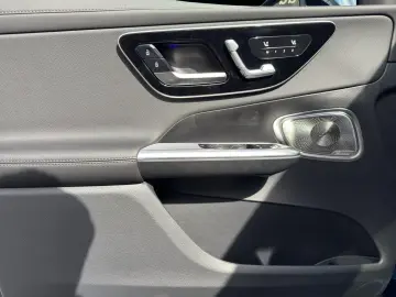GLC400e Cpé AMG Prem  AIRMATIC Sitzkli AHK DISTR
