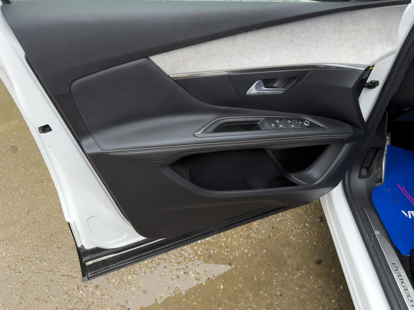 Peugeot 3008 GT Încălzire Panoramic Navi Camera ACC