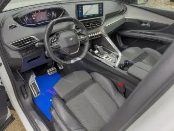 Peugeot 3008 GT Încălzire Panoramic Navi Camera ACC