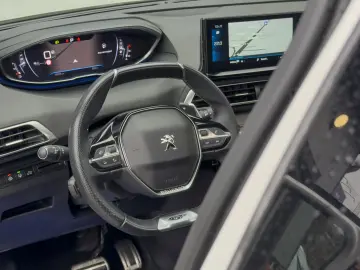 Peugeot 3008 GT Încălzire Panoramic Navi Camera ACC