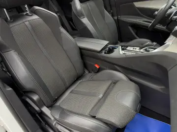 Peugeot 3008 GT Încălzire Panoramic Navi Camera ACC