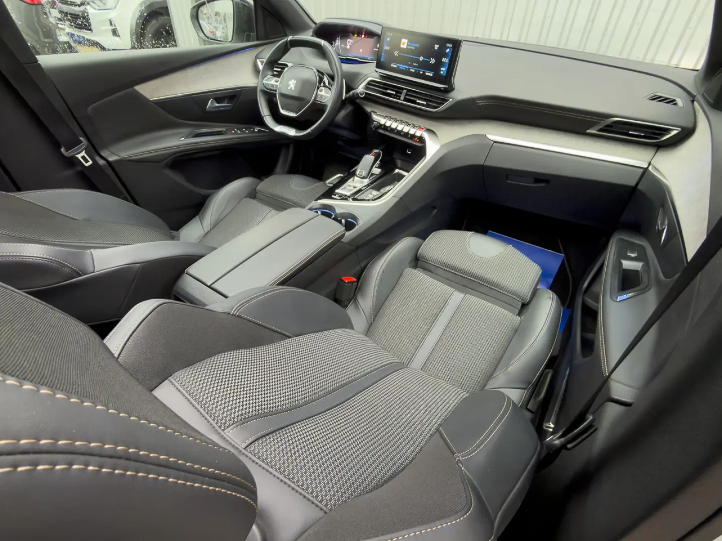 Peugeot 3008 GT Încălzire Panoramic Navi Camera ACC