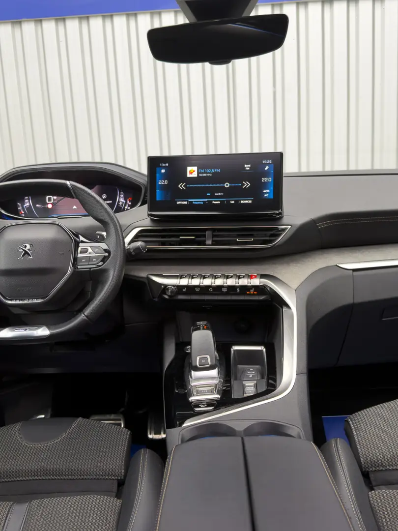 Peugeot 3008 GT Încălzire Panoramic Navi Camera ACC