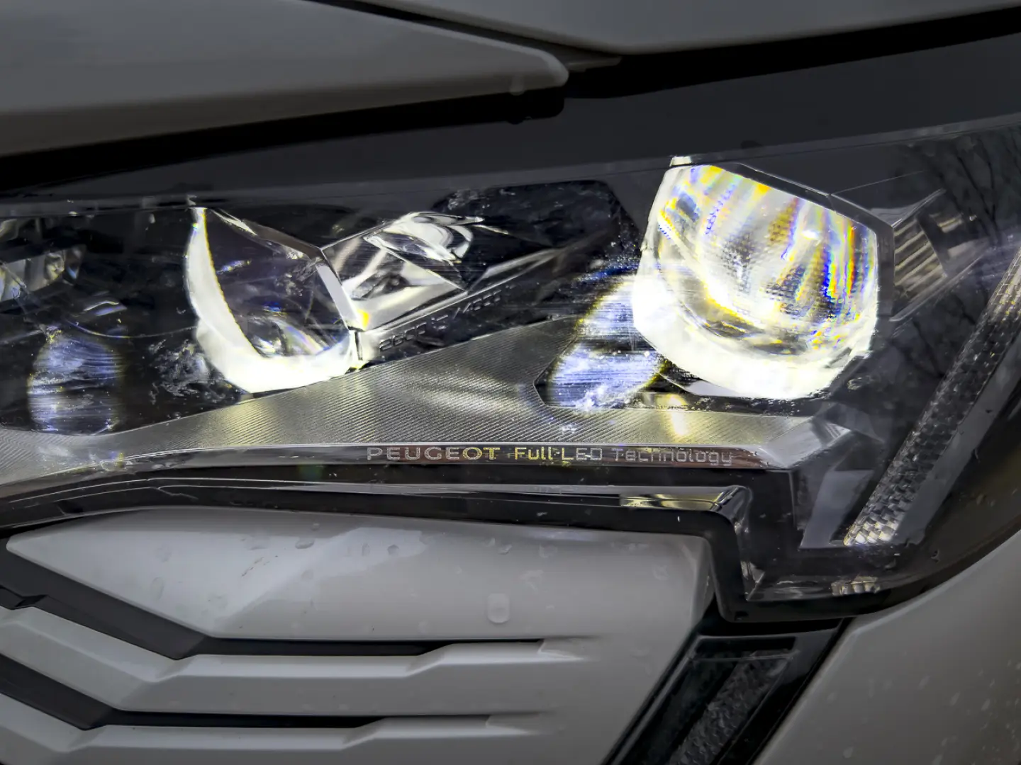 Peugeot 3008 GT Încălzire Panoramic Navi Camera ACC