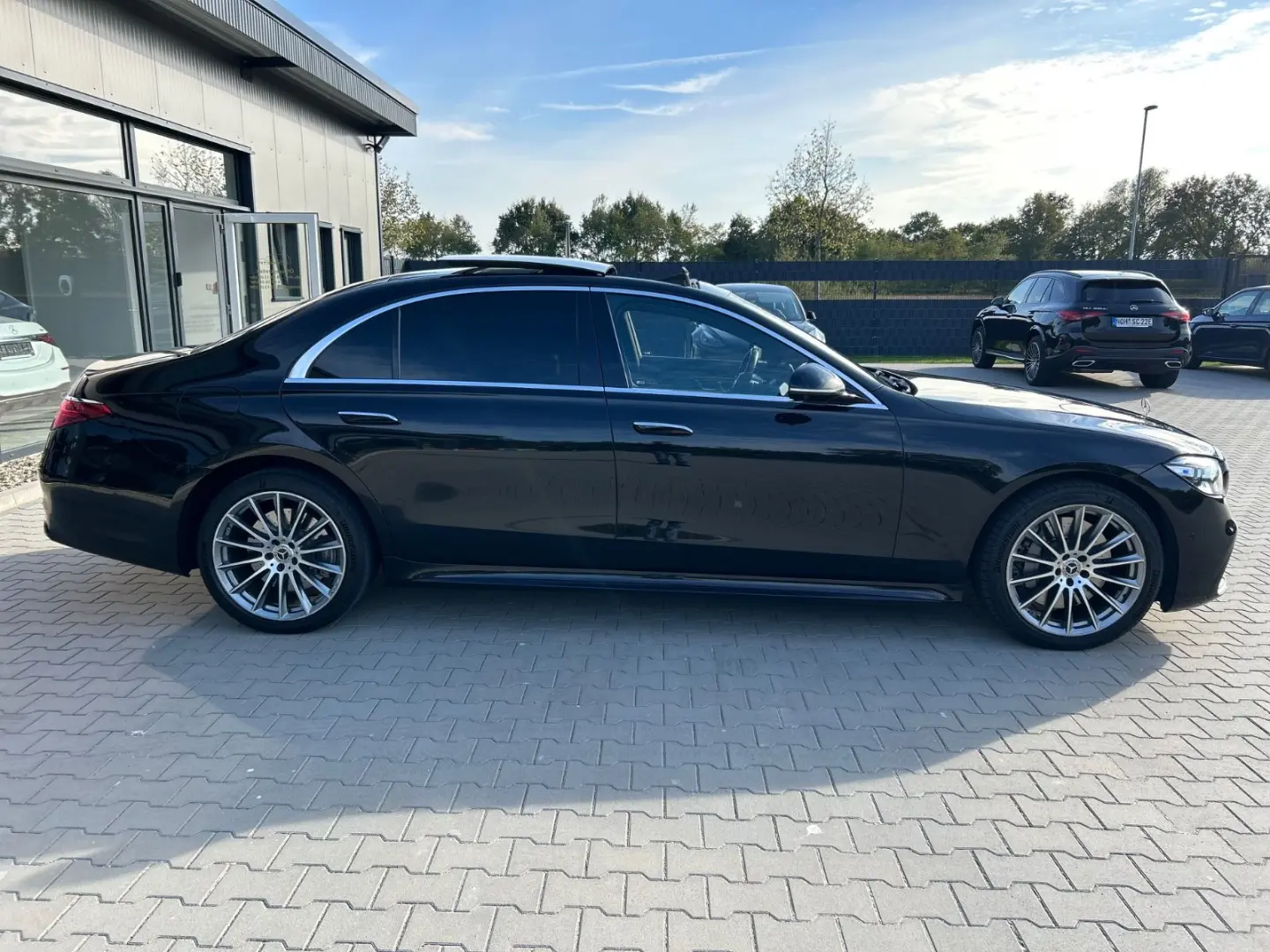 S580e AMG Lang -HUD-Pano-4xBelüSitz-FondTV-360K