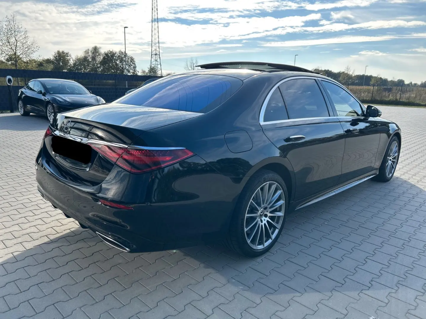 S580e AMG Lang -HUD-Pano-4xBelüSitz-FondTV-360K