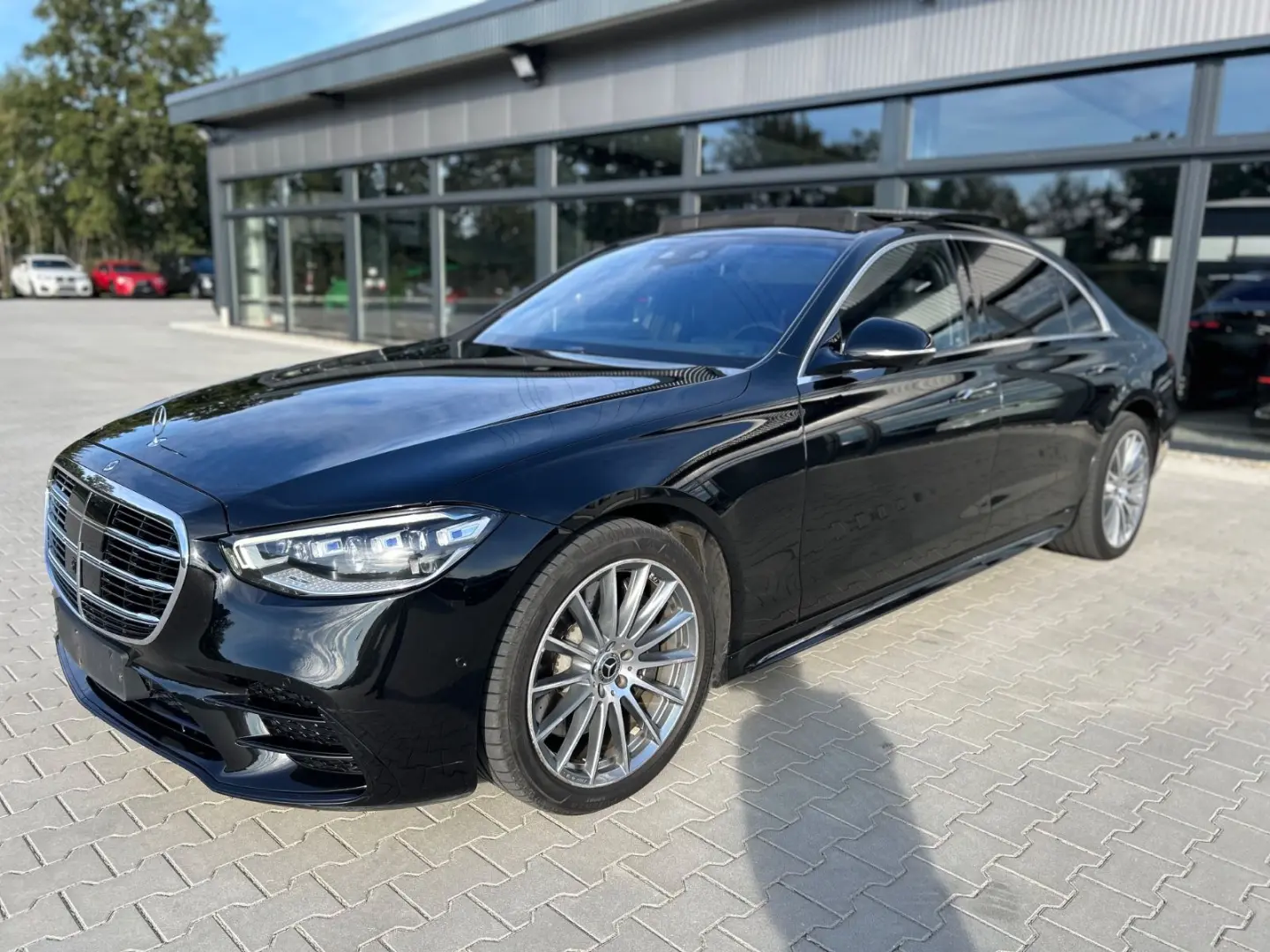 S580e AMG Lang -HUD-Pano-4xBelüSitz-FondTV-360K