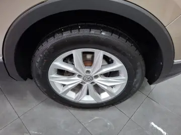 VOLKSWAGEN TIGUAN 2.0 TDI 150CP Comfortline DSG 4Motion