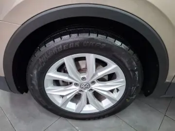 VOLKSWAGEN TIGUAN 2.0 TDI 150CP Comfortline DSG 4Motion