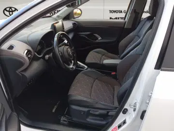 Yaris Cross Hybrid FWD Elegant Navi LED El. Heck