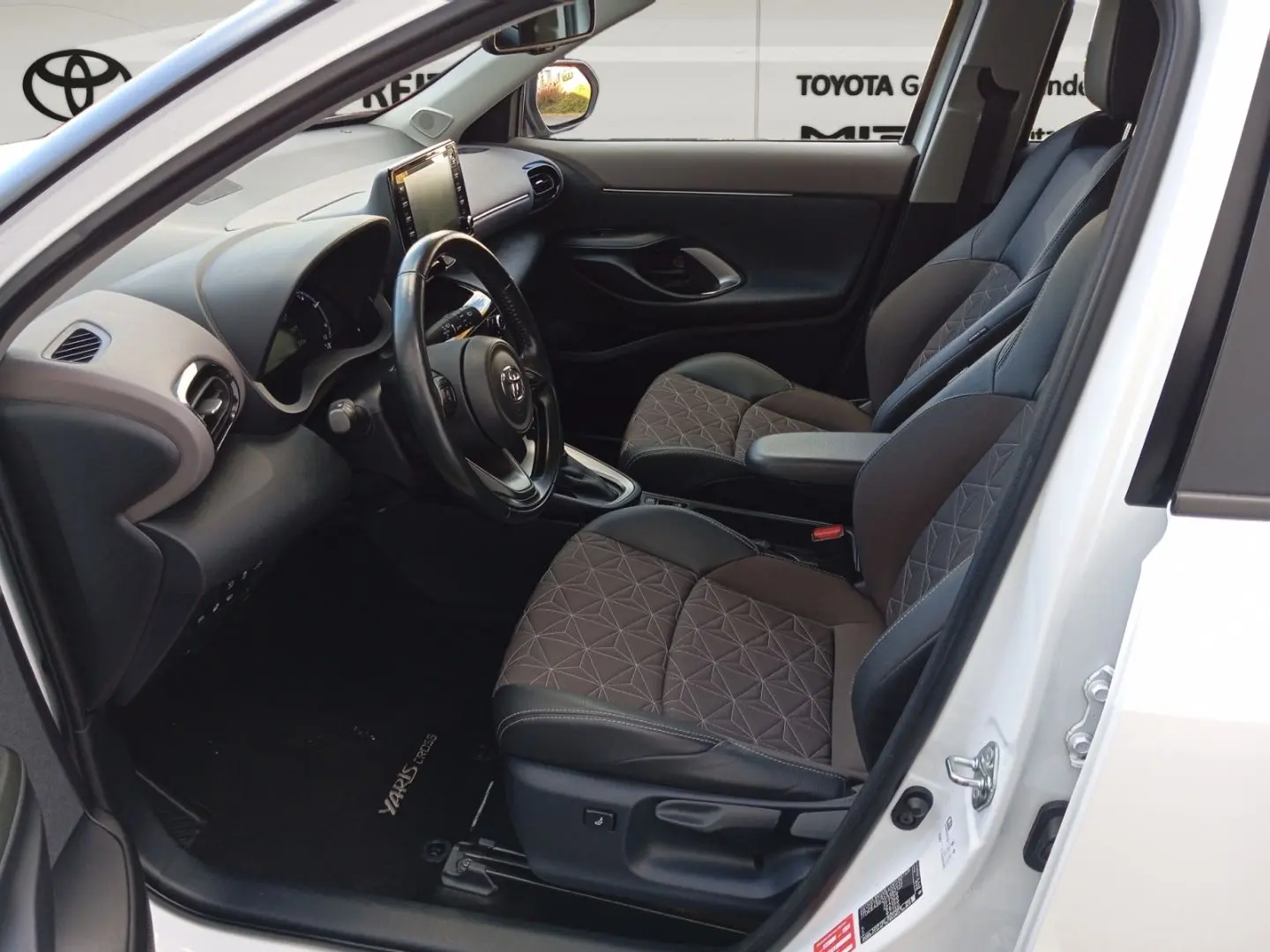 Yaris Cross Hybrid FWD Elegant Navi LED El. Heck