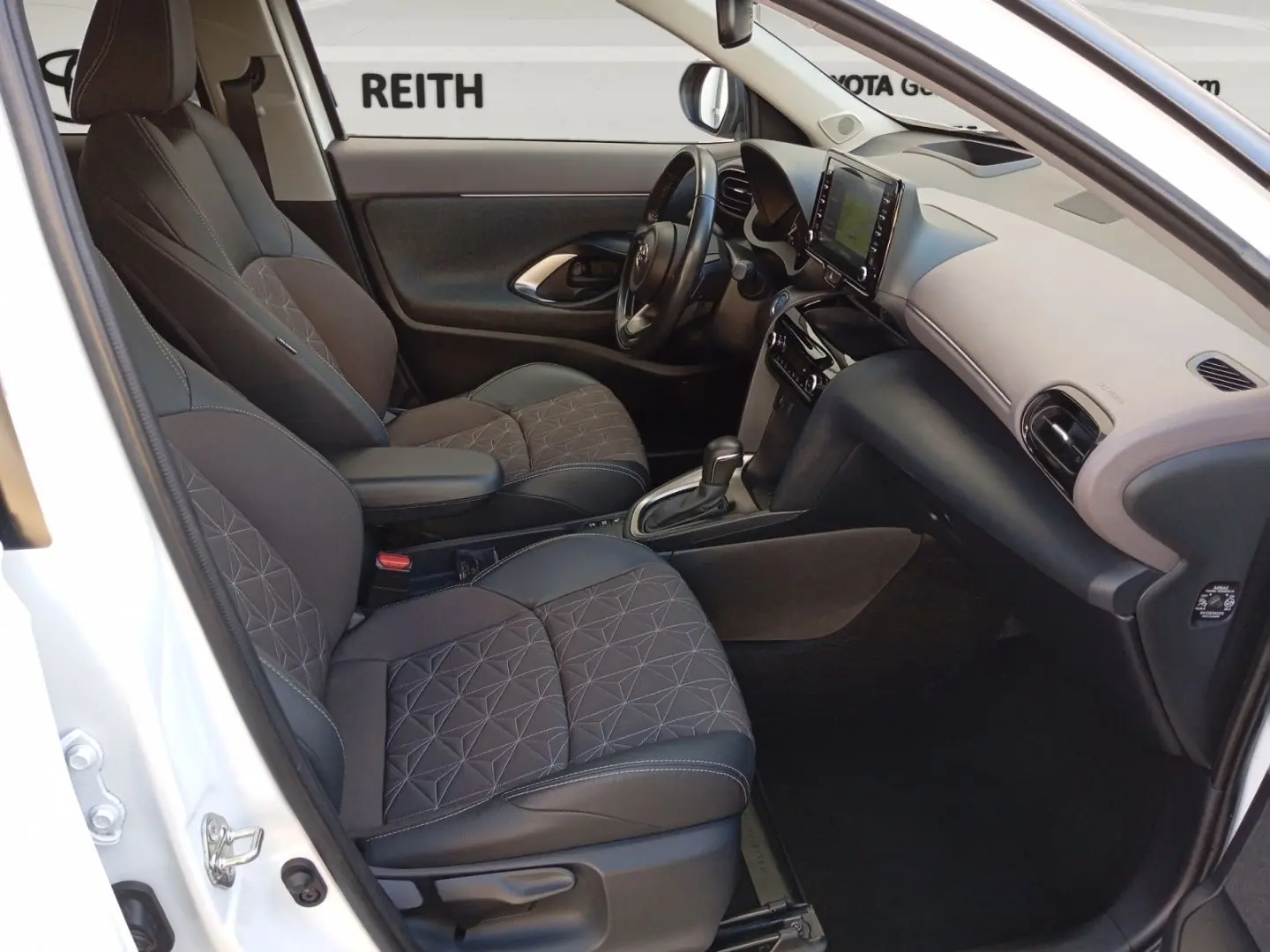 Yaris Cross Hybrid FWD Elegant Navi LED El. Heck