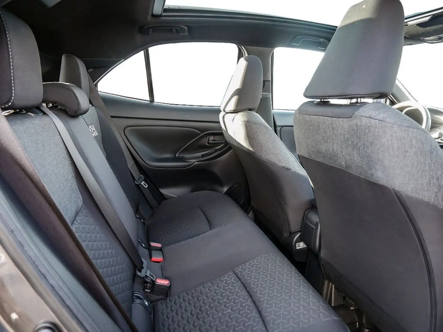 Yaris Cross Hybrid Style 4X4 NAVI PANO HUD LED