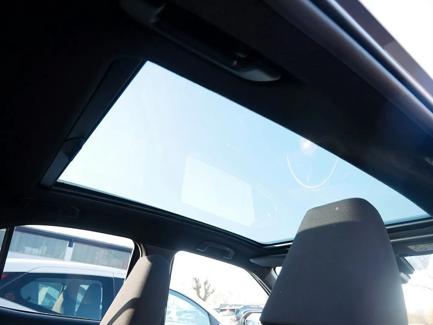 Yaris Cross Hybrid Style 4X4 NAVI PANO HUD LED