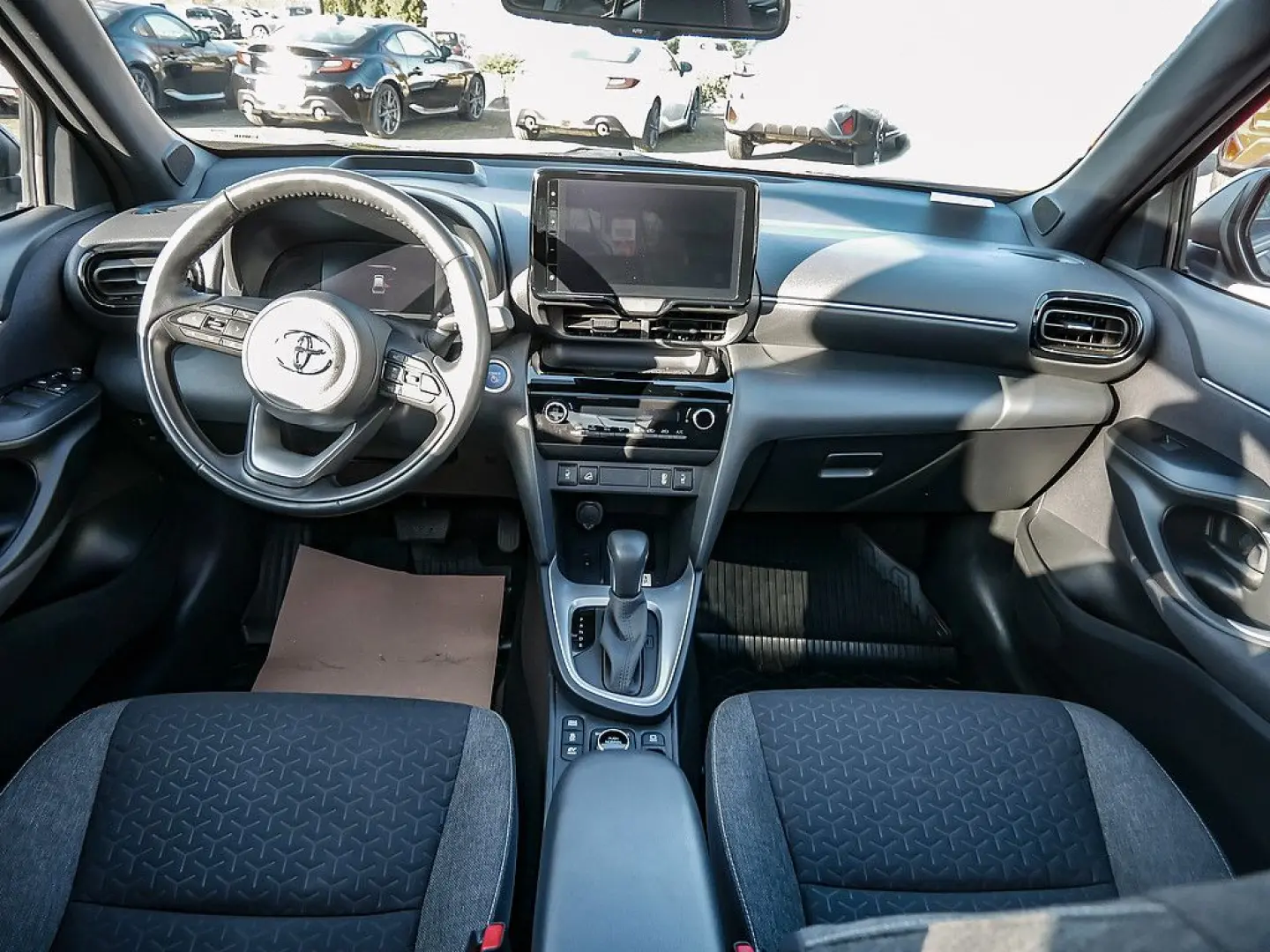 Yaris Cross Hybrid Style 4X4 NAVI PANO HUD LED