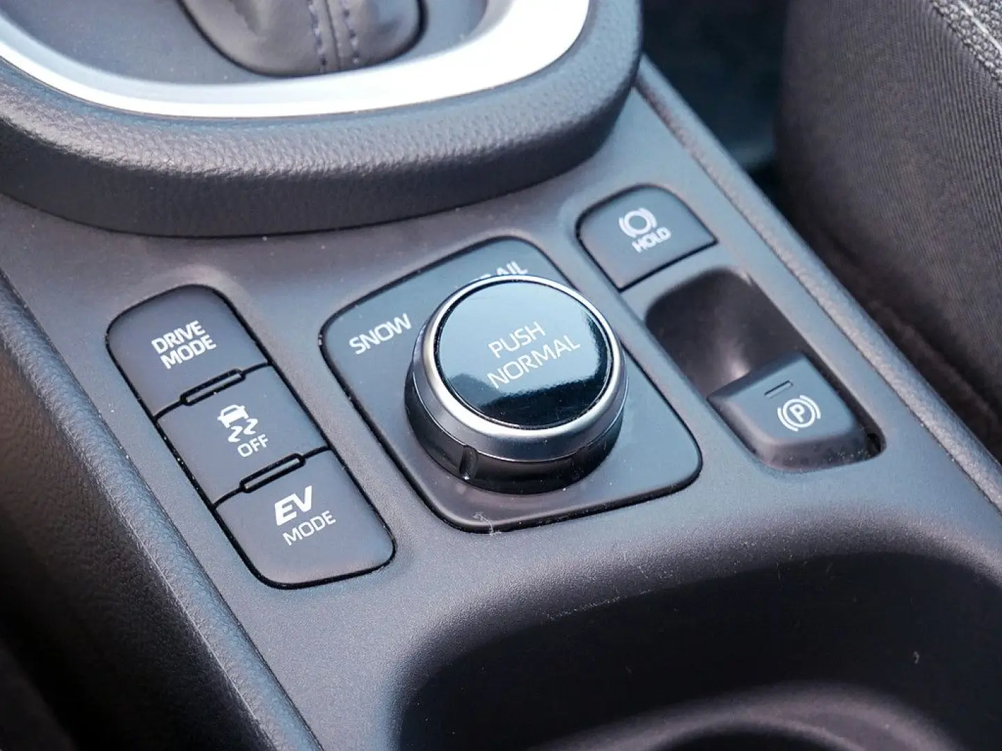 Yaris Cross Hybrid Style 4X4 NAVI PANO HUD LED