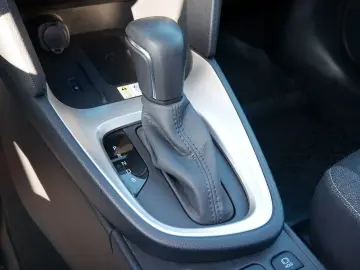 Yaris Cross Hybrid Style 4X4 NAVI PANO HUD LED