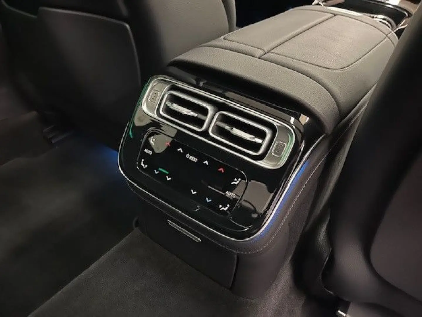 S 580e lang long AMG-Line Sound Pano Chauffeur