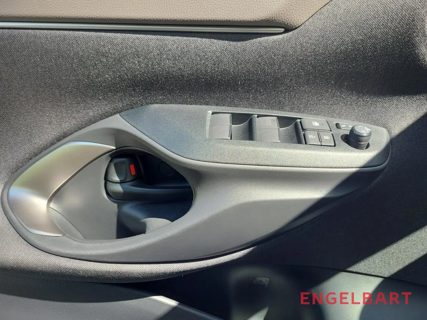 Yaris Cross Hybrid Elegant 1.5 VVT-iE  Matrix LE