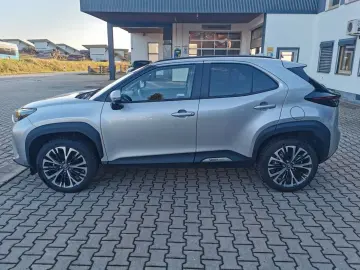 Yaris Cross 1.5 Executive TWA 360KAMERA LEDER