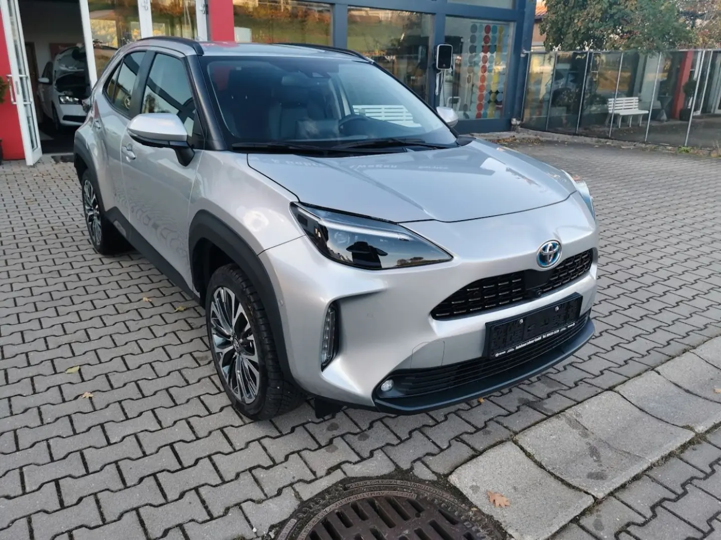 Yaris Cross 1.5 Executive TWA 360KAMERA LEDER