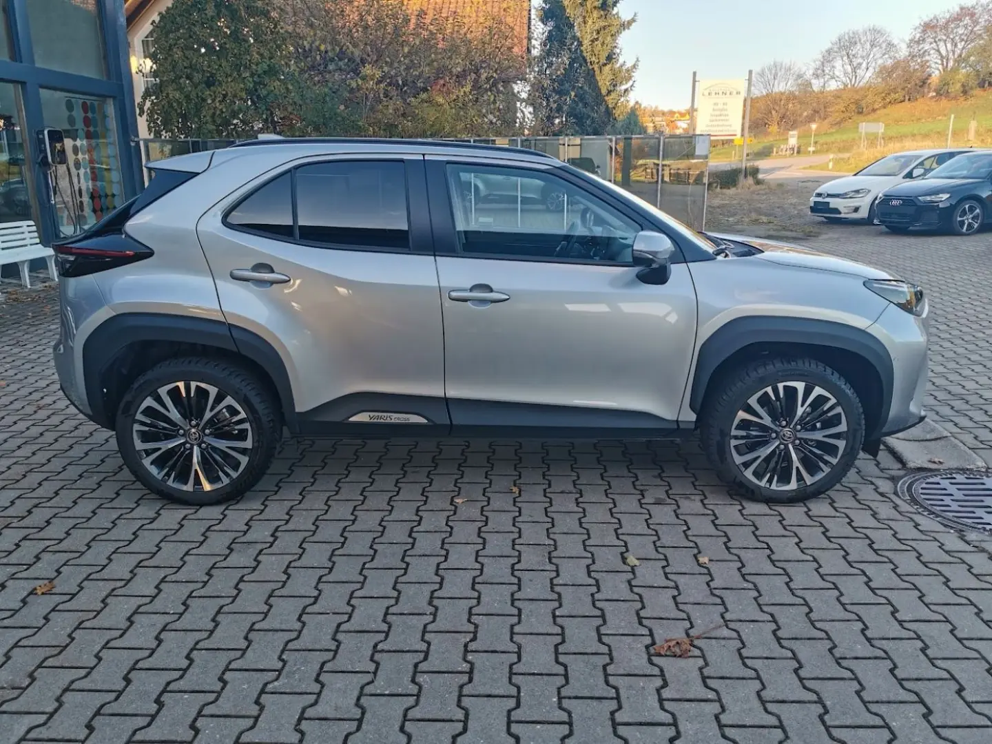 Yaris Cross 1.5 Executive TWA 360KAMERA LEDER