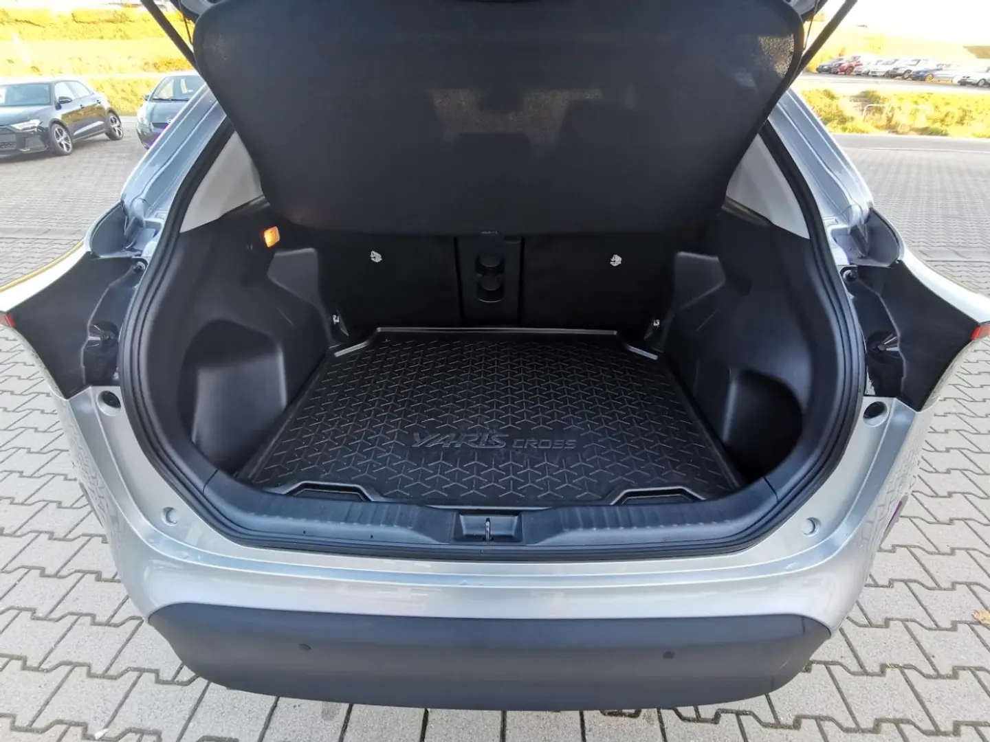 Yaris Cross 1.5 Executive TWA 360KAMERA LEDER