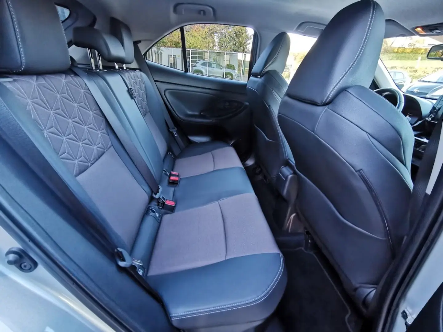 Yaris Cross 1.5 Executive TWA 360KAMERA LEDER