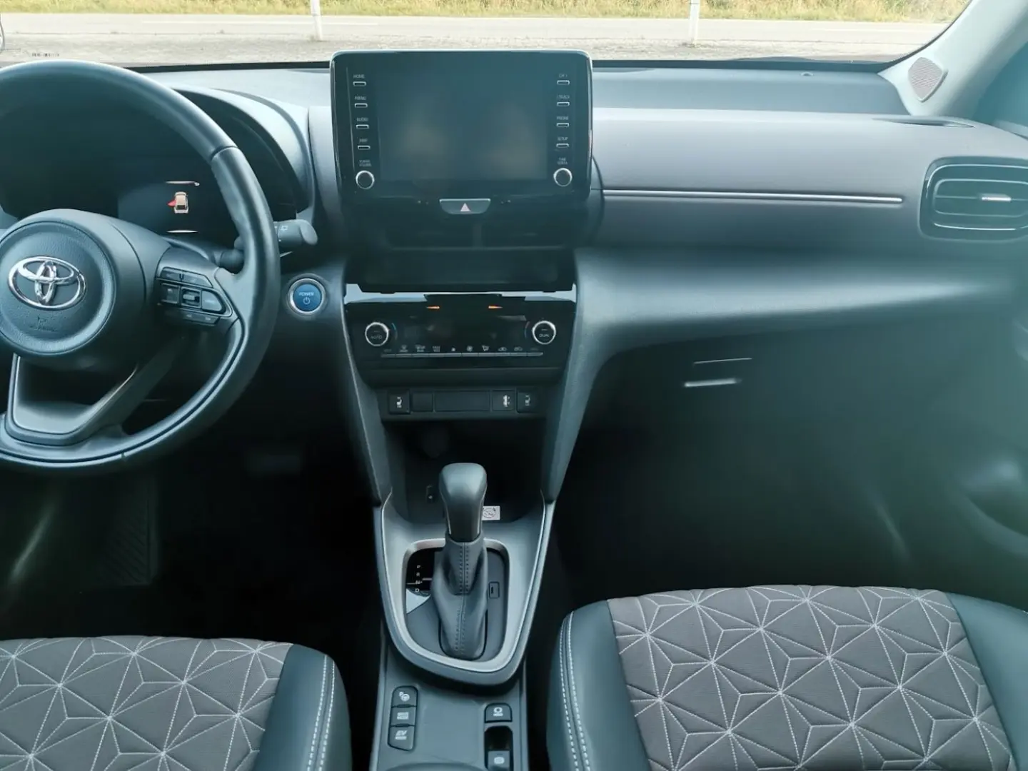 Yaris Cross 1.5 Executive TWA 360KAMERA LEDER