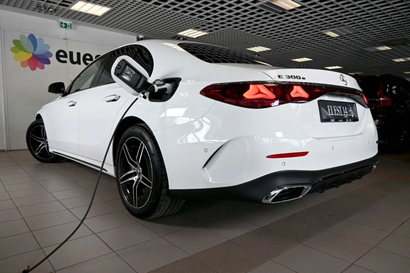 E300e 4Matic AMG 360C VENTILATED seats PANORAMIC