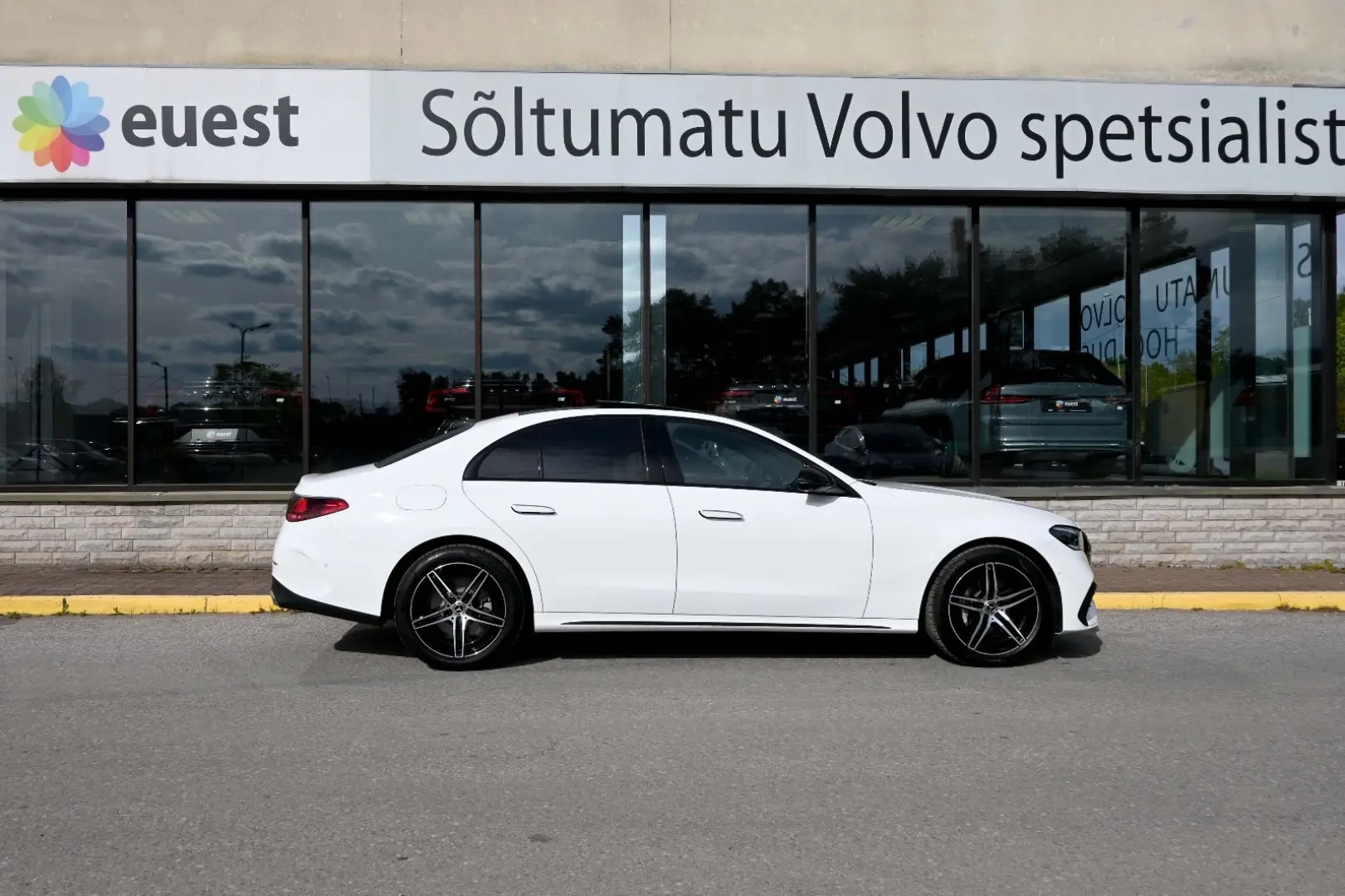 E300e 4Matic AMG 360C VENTILATED seats PANORAMIC