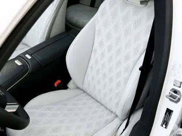 E300e 4Matic AMG 360C VENTILATED seats PANORAMIC