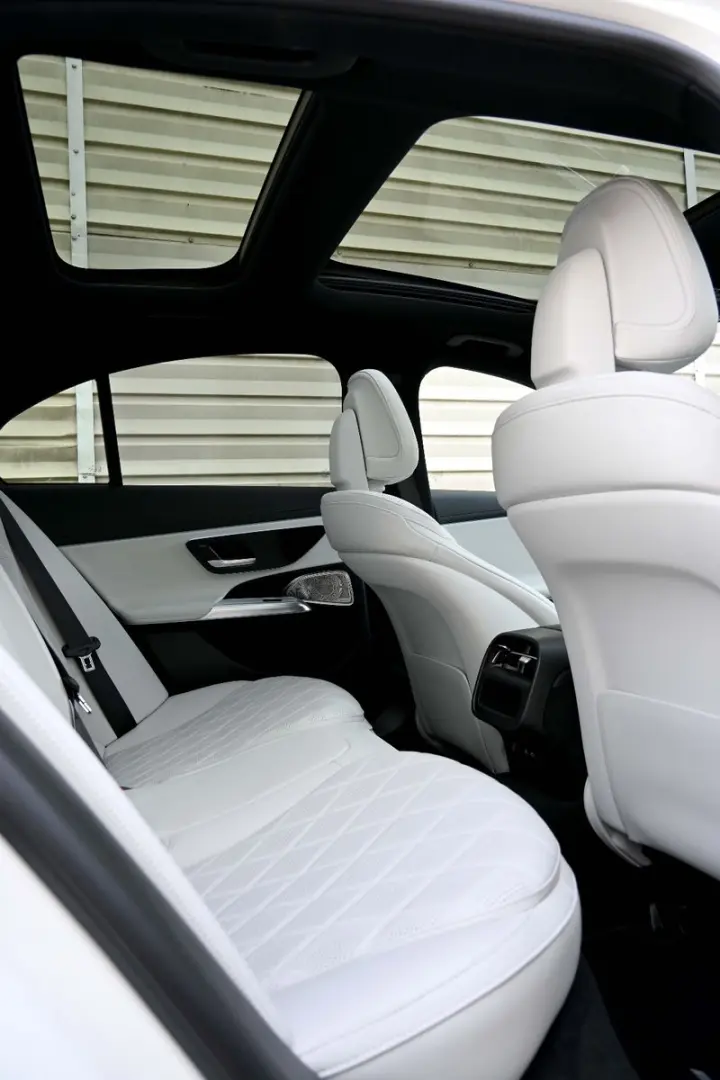 E300e 4Matic AMG 360C VENTILATED seats PANORAMIC