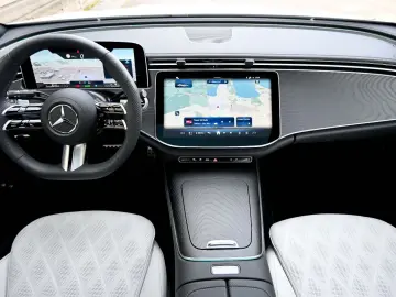 E300e 4Matic AMG 360C VENTILATED seats PANORAMIC